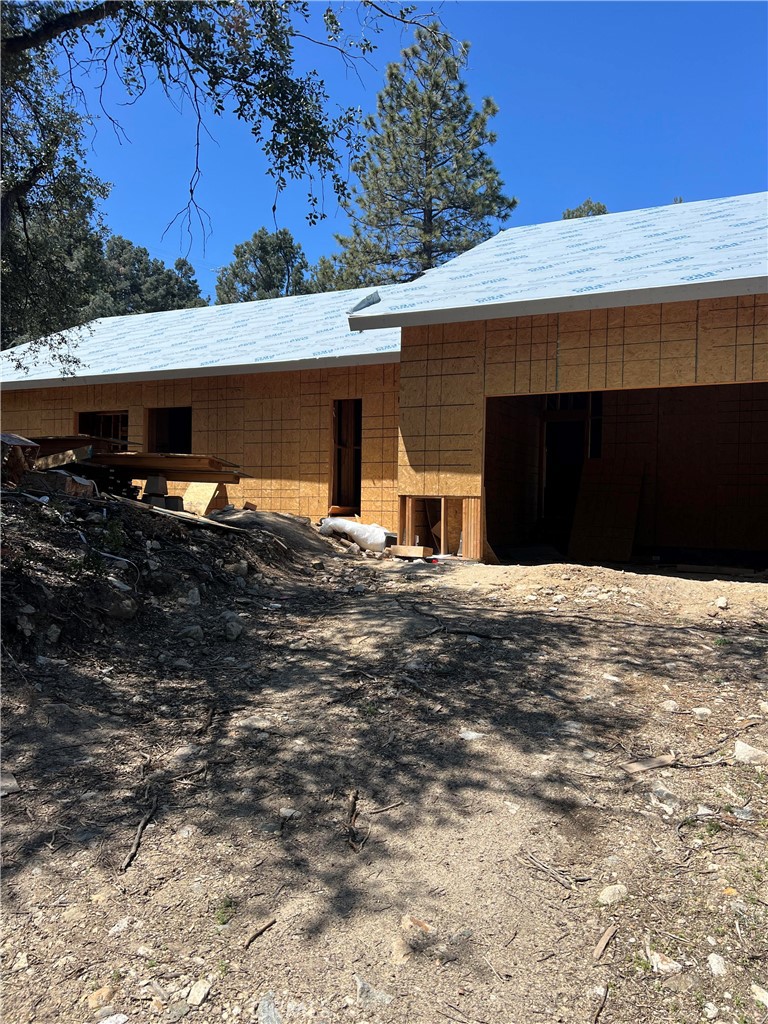 A property available for sale at 15808 Zurich Way, Pine Mountain Club, CA 93222.