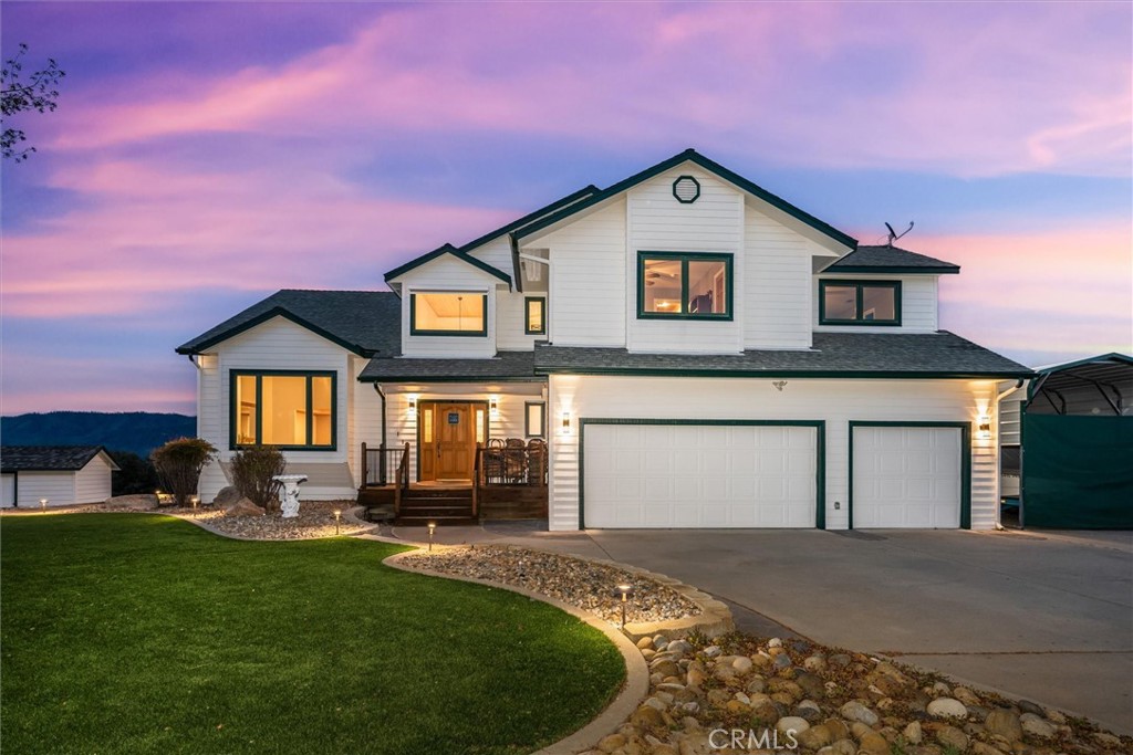 A property available for sale at 30591 Longview Lane E, Coarsegold, CA 93614.
