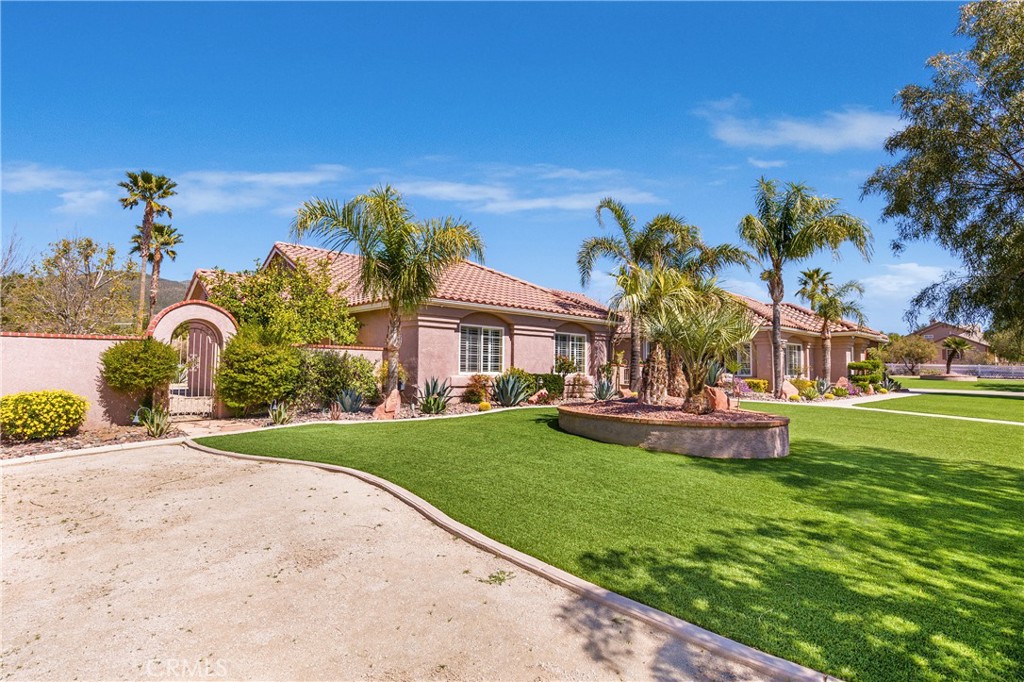 A property available for sale at 9805 Sweetwater Drive, Agua Dulce, CA 91390.