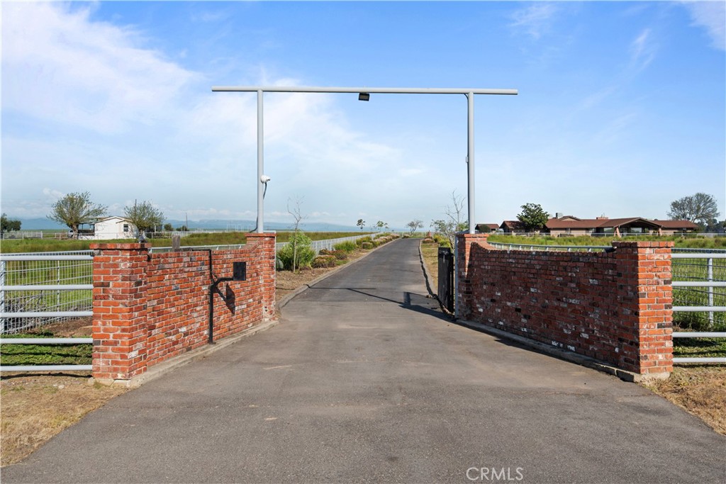 A property available for sale at 6922 G Street, Merced, CA 95340.