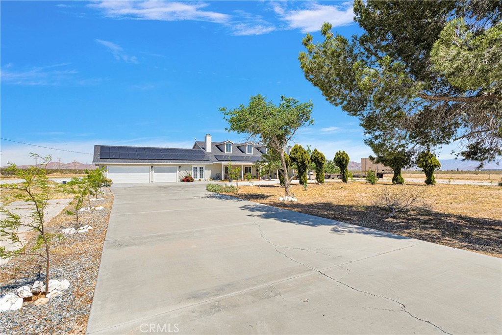A property available for sale at 20045 Dale Evans Parkway, Apple Valley, CA 92307.