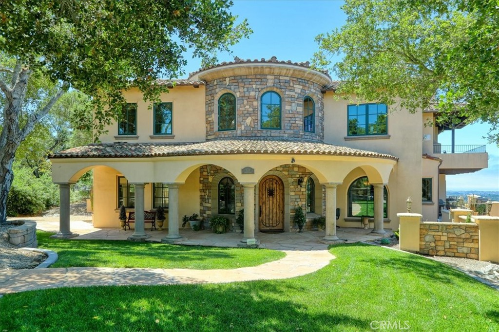 A property available for sale at 775 Avenida Alcola, Arroyo Grande, CA 93420.