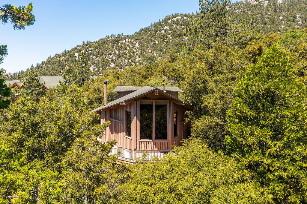 A property available for sale at 54950 Forest Haven Drive, Idyllwild, CA 92549.