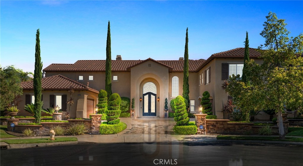 A property available for sale at 1578 Twin Oaks Circle, Corona, CA 92881.