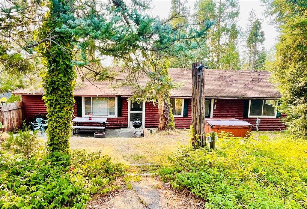 A property available for sale at 39550 Saunders, Bass Lake, CA 93604.