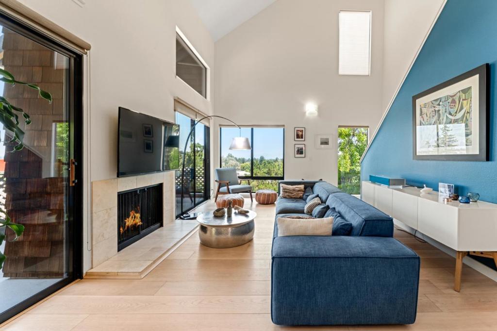 A property available for sale at 72 Peter Coutts Circle, Stanford, CA 94305.