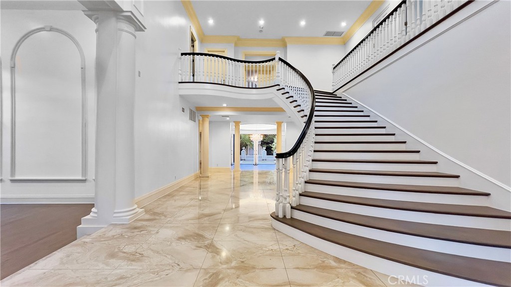 A property available for sale at 710 N Rodeo Drive, Beverly Hills, CA 90210.