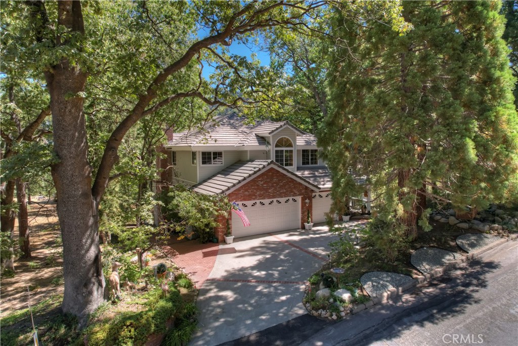 A property available for sale at 30184 Sky Line Drive, Running Springs, CA 92382.