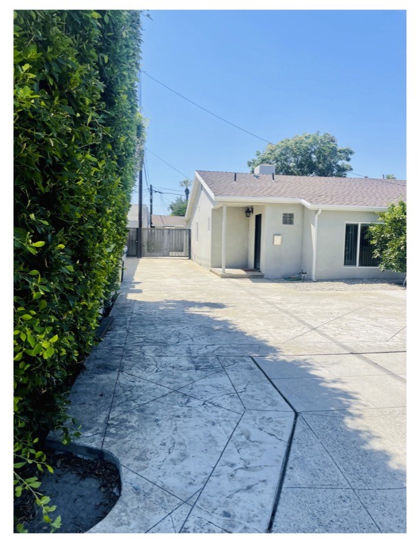 A property available for sale at 6015 Laurelgrove Avenue, North Hollywood, CA 91606.