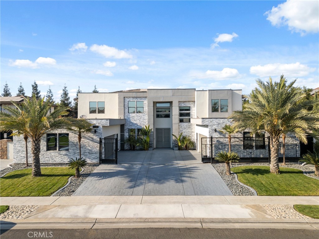 A property available for sale at 7160 W Dovewood Lane, Fresno, CA 93723.