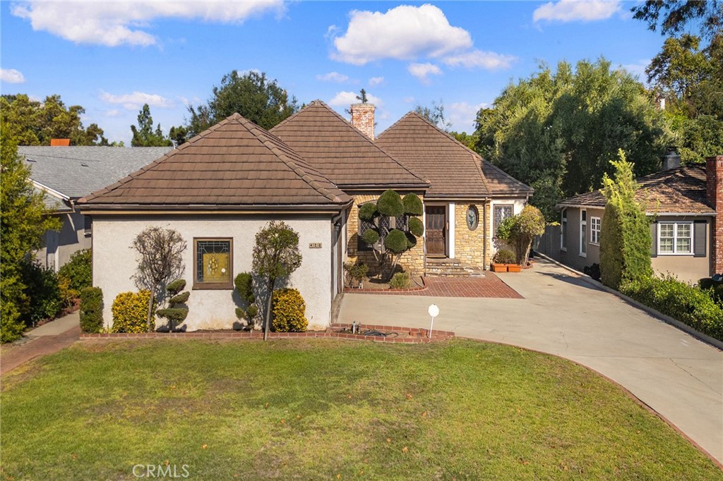 A property available for sale at 428 N Del Mar Avenue, San Gabriel, CA 91775.