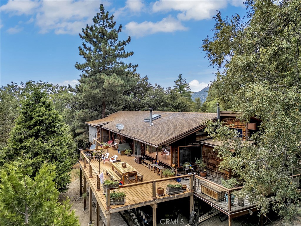 A property available for sale at 29901 Eagles Nest Drive, Idyllwild, CA 92549.