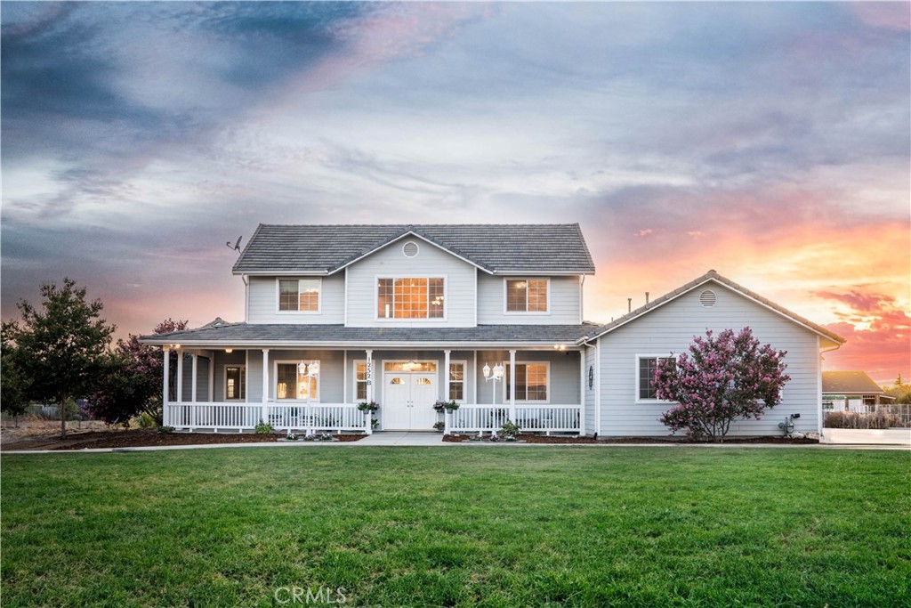 A property available for sale at 1252 W Linda Vista Avenue Space B, Porterville, CA 93257.