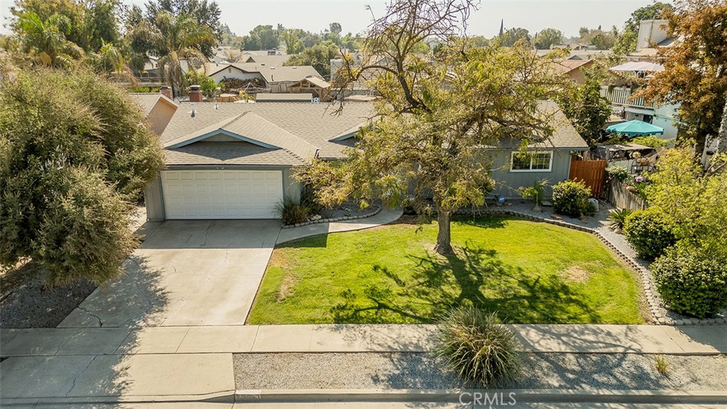A property available for sale at 1093 Raymond Road, Hanford, CA 93230.