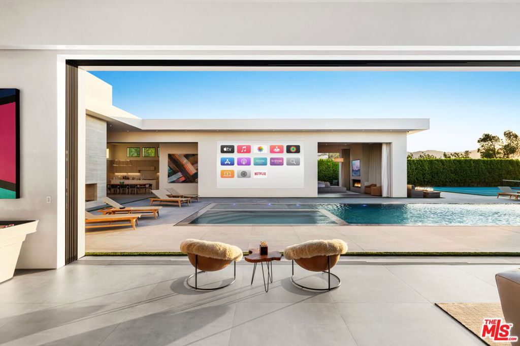 A property available for sale at 52435 Ross Avenue, La Quinta, CA 92253.