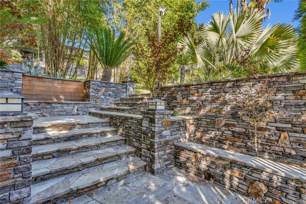 A property available for sale at 2477 Ridgeway Road, San Marino, CA 91108.