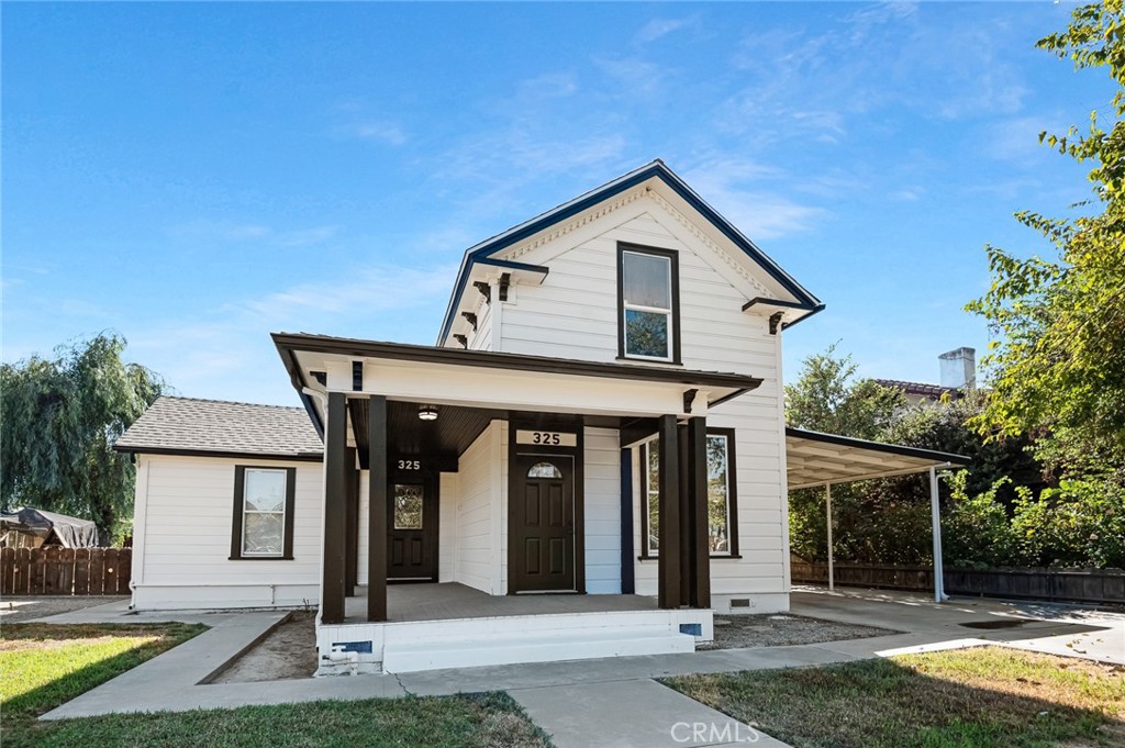 A property available for sale at 325 W Bush Street, Lemoore, CA 93245.