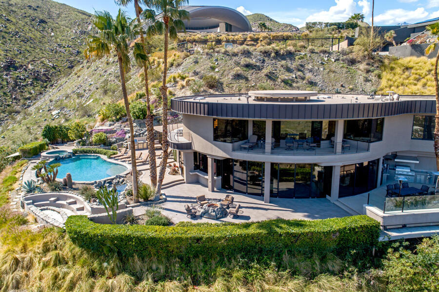 A property available for sale at 2400 Southridge Drive, Palm Springs, CA 92264.