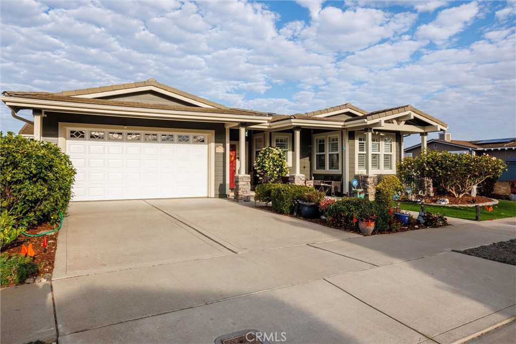 A property available for sale at 2283 Emerald Circle, Morro Bay, CA 93442.