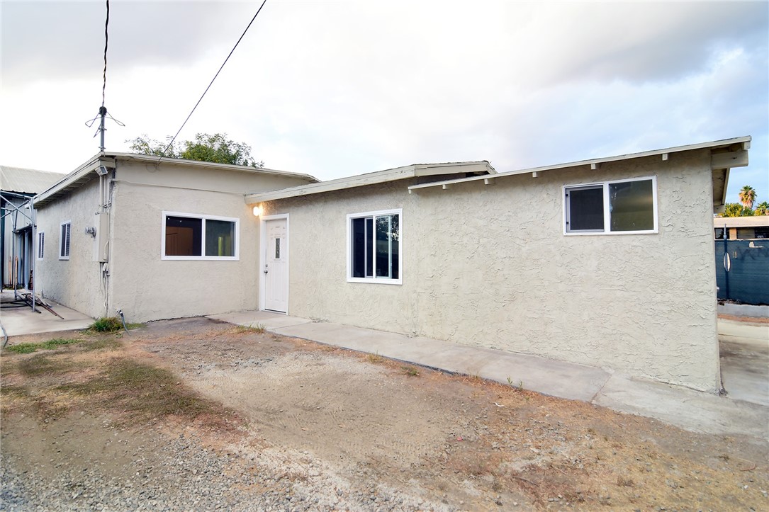 A property available for sale at 7127 Yolanda Avenue, Reseda, CA 91335.