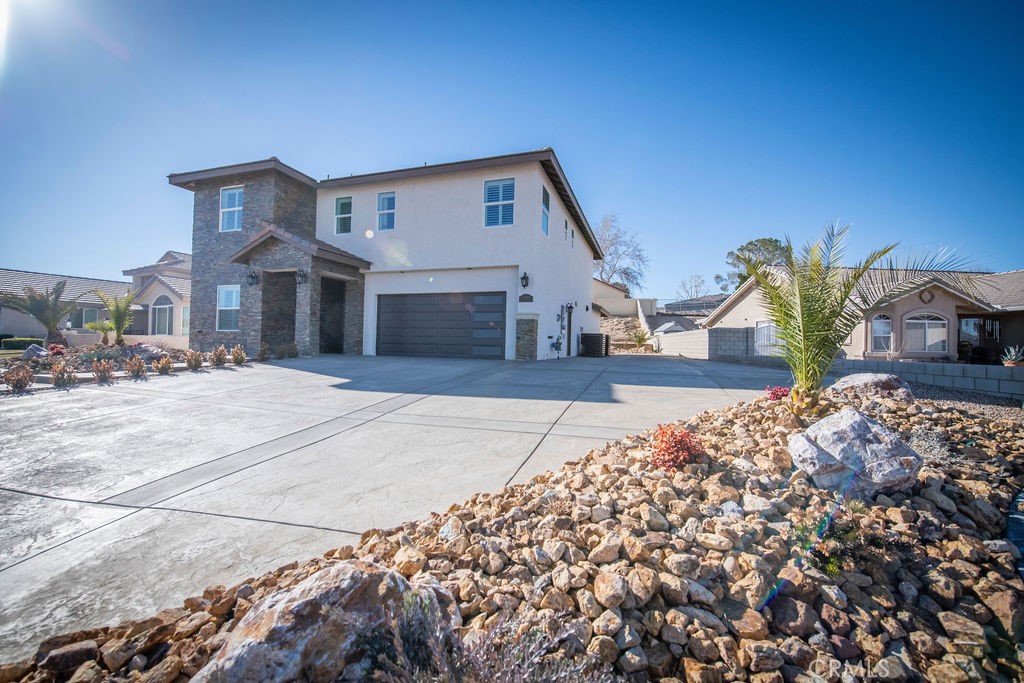 A property available for sale at 27404 Outrigger Lane, Helendale, CA 92342.