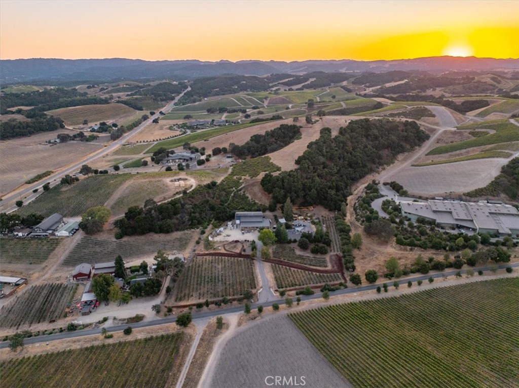 A property available for sale at 2925 Anderson Road, Paso Robles, CA 93446.