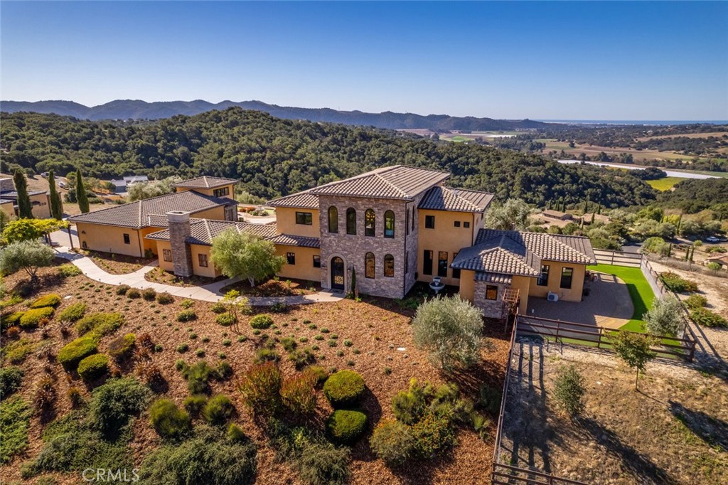 A property available for sale at 3515 Camino Purisima, Arroyo Grande, CA 93420.