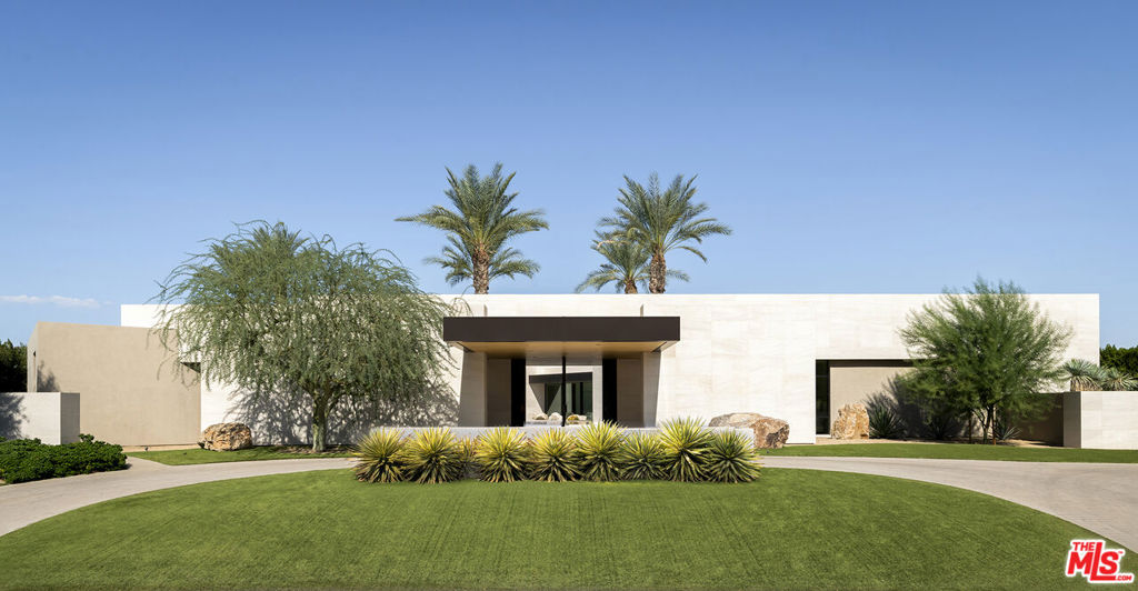 A property available for sale at 81454 Amundsen Avenue, La Quinta, CA 92253.