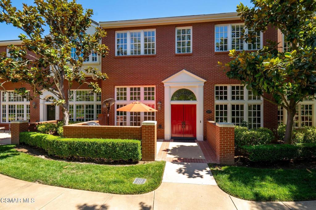 A property available for sale at 2479 Swanfield Court, Lake Sherwood, CA 91361.