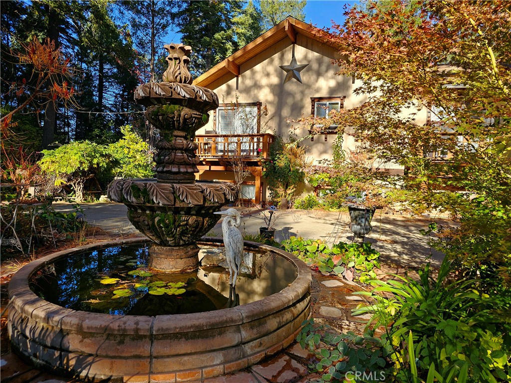 A property available for sale at 6671 Imperial Way, Magalia, CA 95954.