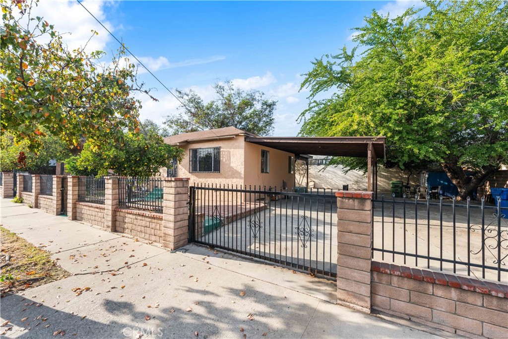 A property available for sale at 10004 San Fernando Road, Pacoima, CA 91331.