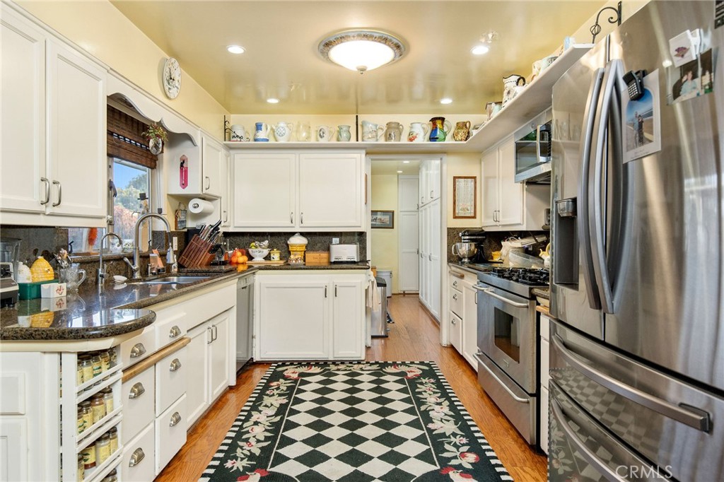 A property available for sale at 11252 Chapman Avenue, Garden Grove, CA 92840.