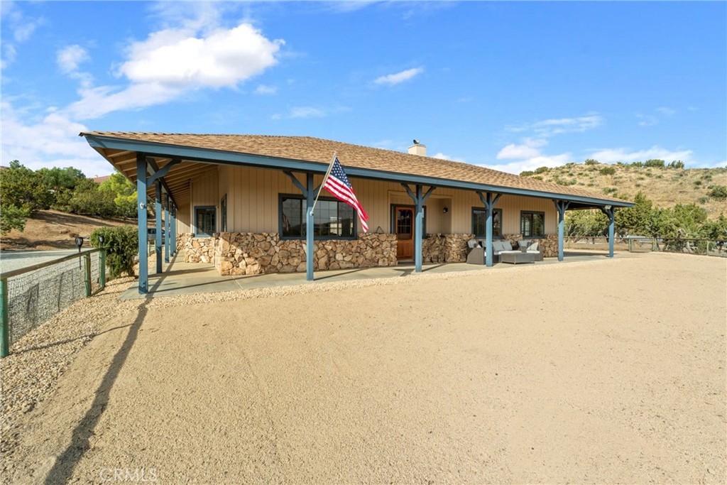 A property available for sale at 6535 Juniper Crest Road, Agua Dulce, CA 91390.
