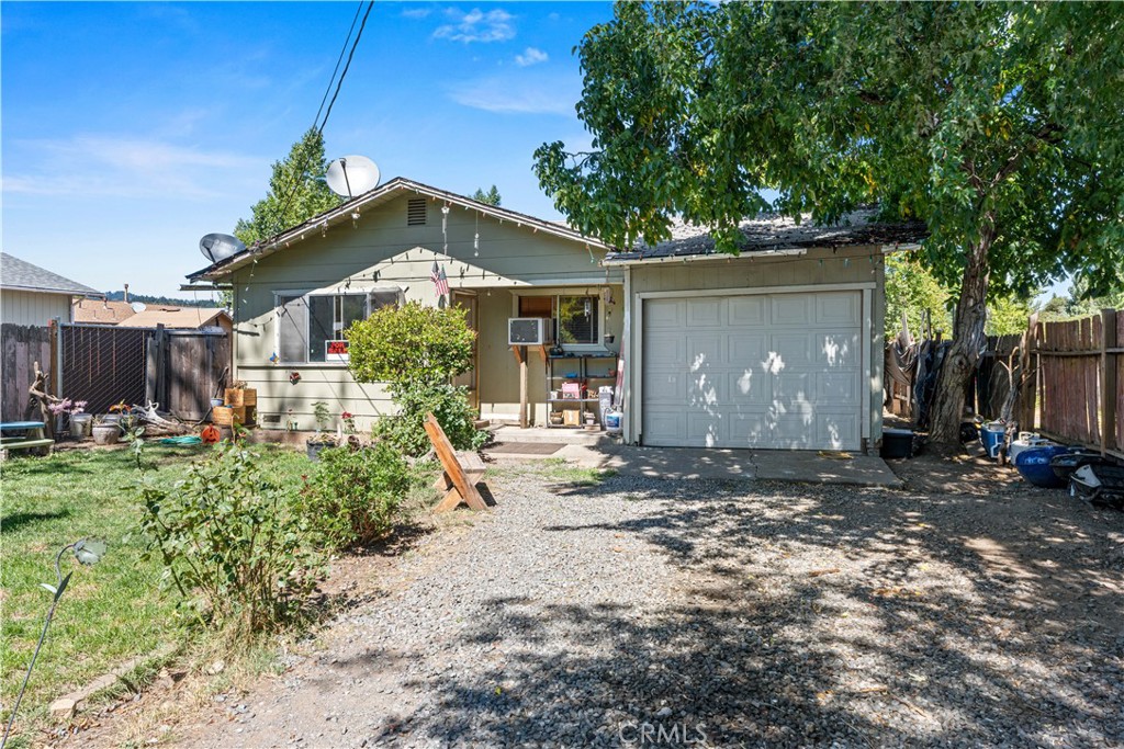 A property available for sale at 490 Della Avenue, Willits, CA 95490.