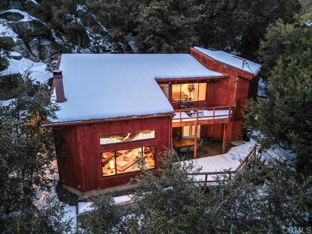 A property available for sale at 53580 Jeffery Pine Road, Idyllwild, CA 92549.
