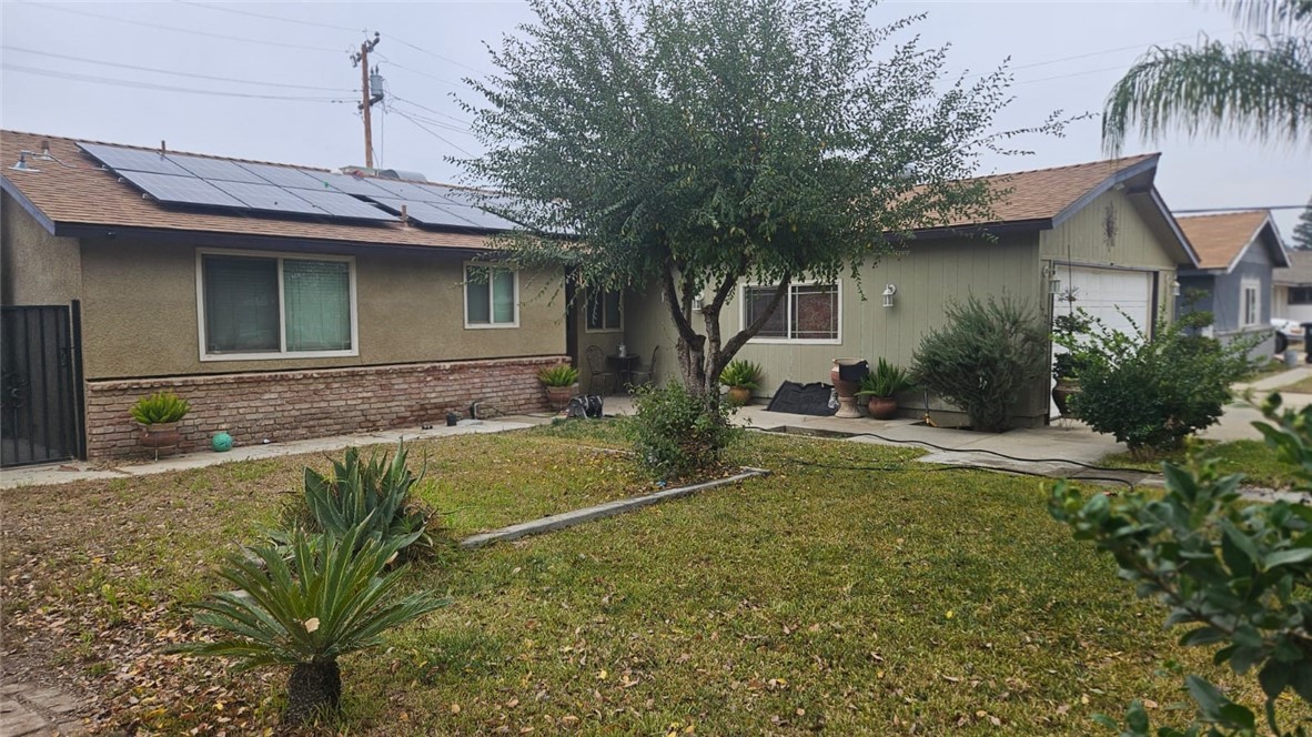 A property available for sale at 572 Memory Lane, Porterville, CA 93257.