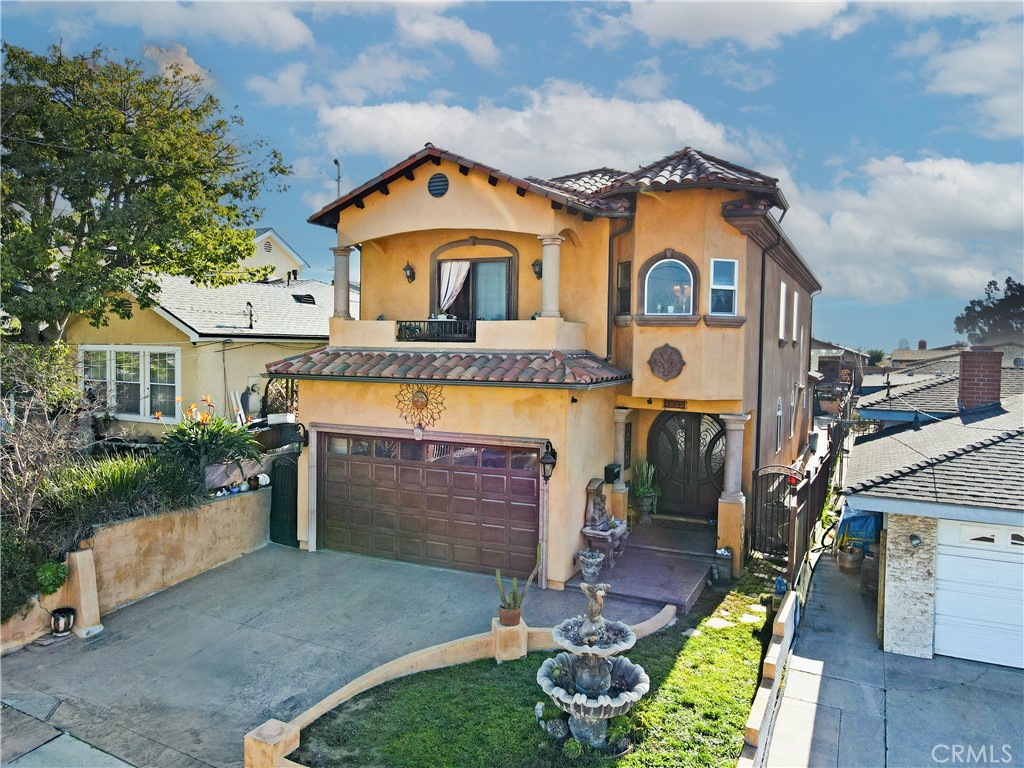 A property available for sale at 4622 W 131st Street, Hawthorne, CA 90250.