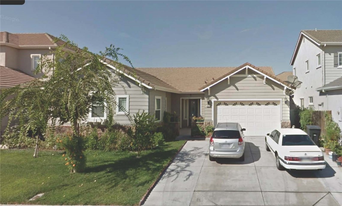 A property available for sale at 537 Mont Cliff Way, Livingston, CA 95334.