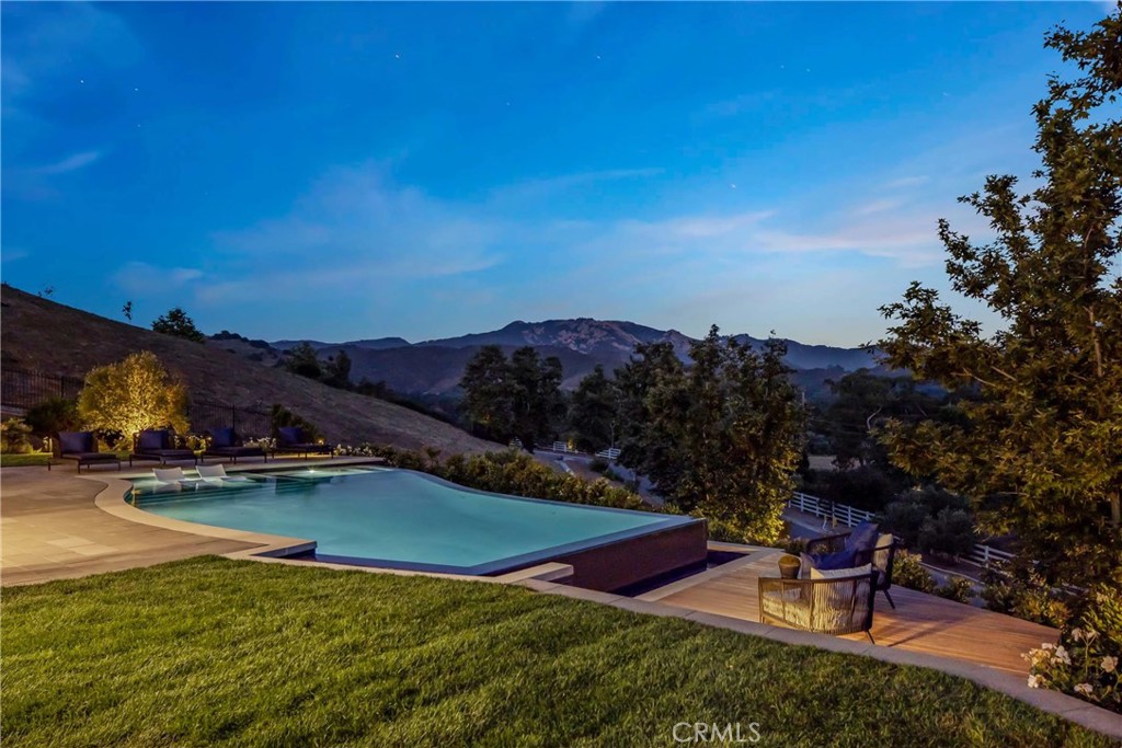 A property available for sale at 26773 Mulholland, Calabasas, CA 91302.