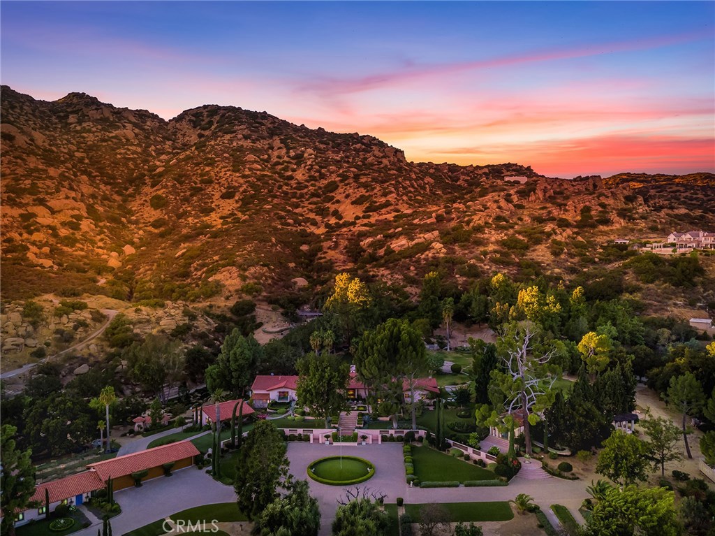 A property available for sale at 22637 La Quilla Drive, Chatsworth, CA 91311.