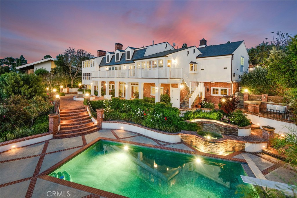 A property available for sale at 1409 Via Arco, Palos Verdes Estates, CA 90274.