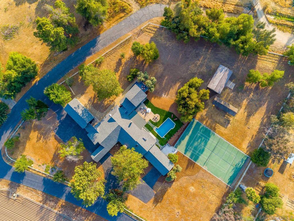 A property available for sale at 28114 Queensbridge Rd, Valley Center, CA 92082.