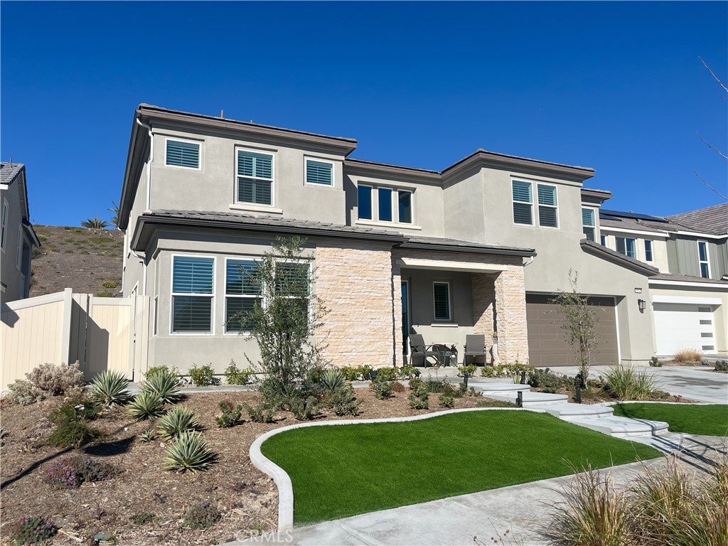 A property available for sale at 28665 Windbreak, Saugus, CA 91350.