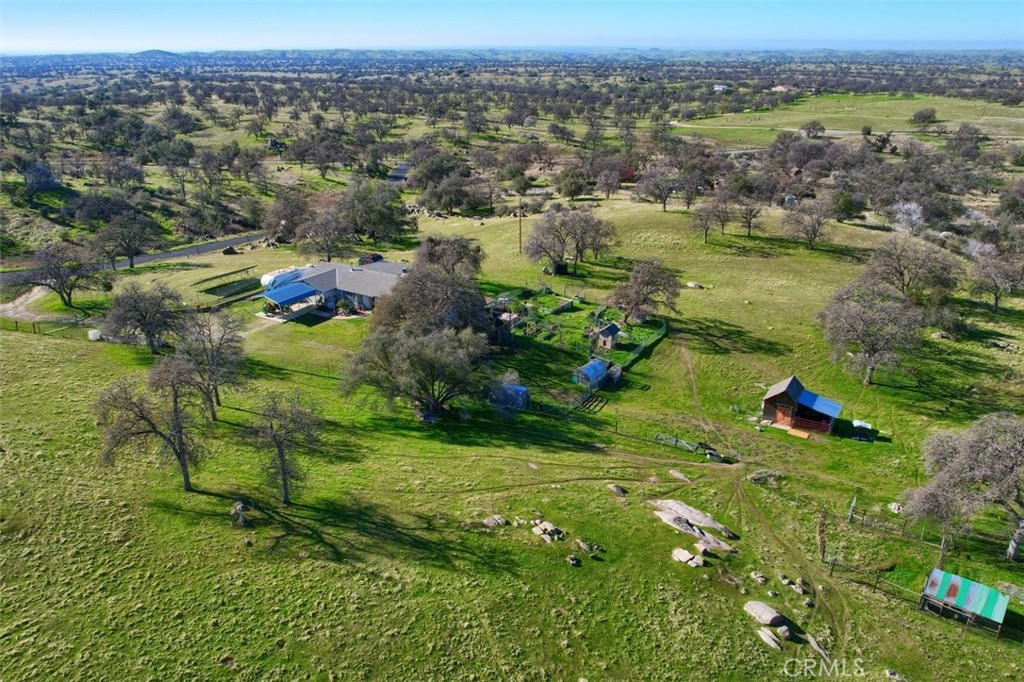 A property available for sale at 33400 Barn Owl Road, Raymond, CA 93653.