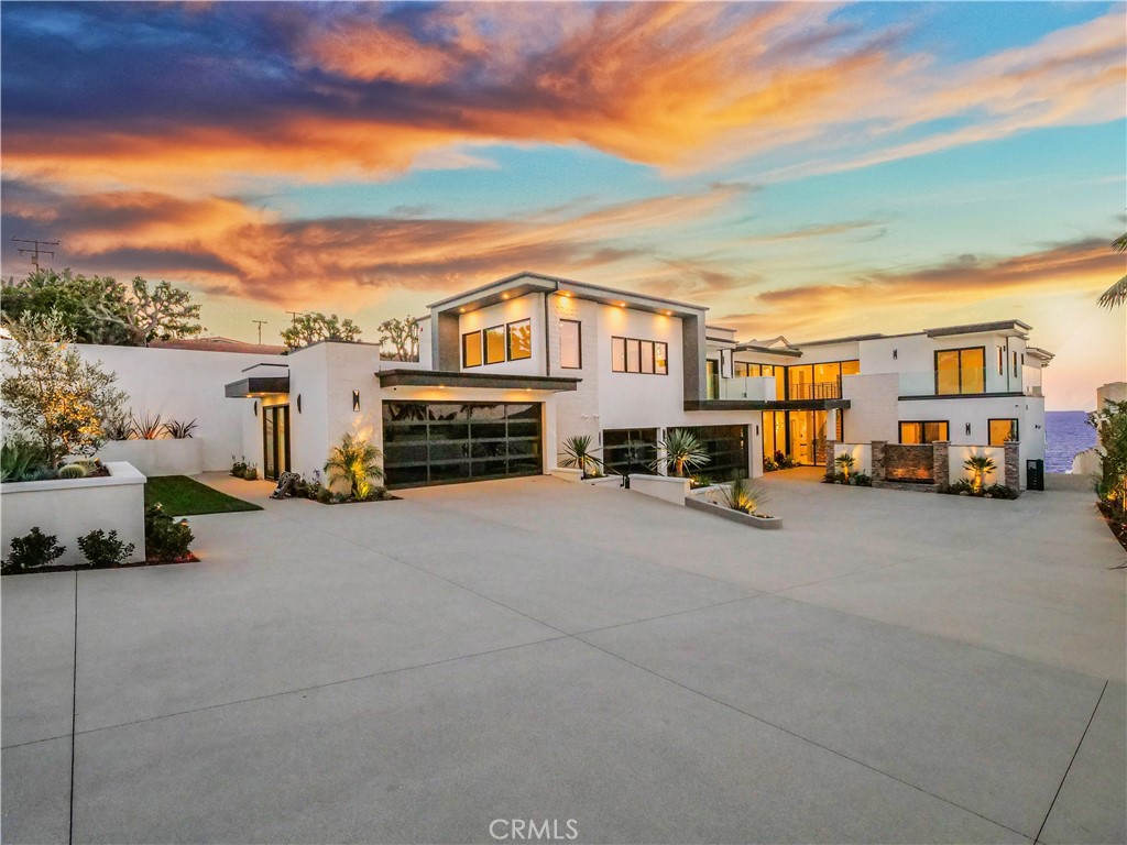 A property available for sale at 433 Paseo De La Playa, Redondo Beach, CA 90277.