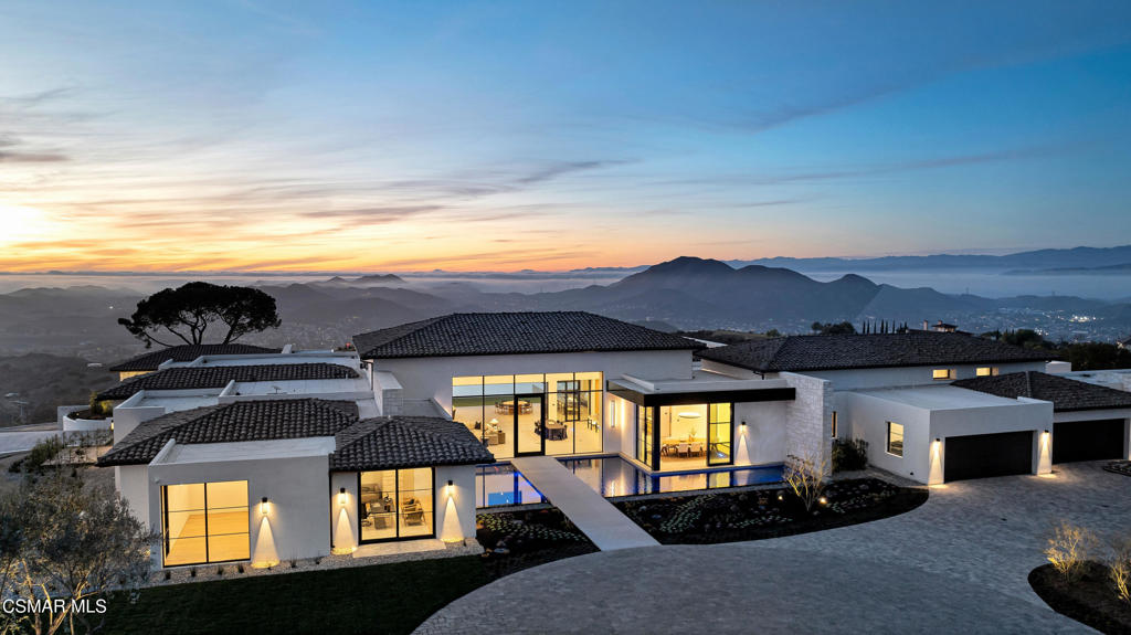 A property available for sale at 2551 White Stallion Road, Westlake Village, CA 91361.