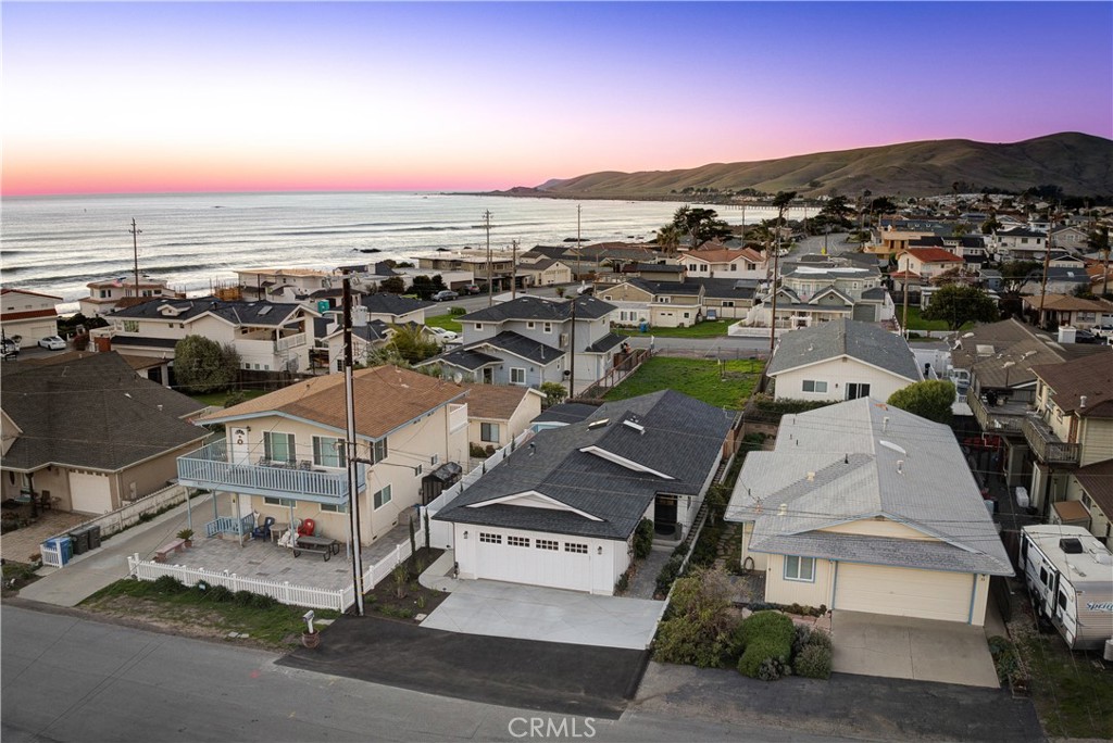 A property available for sale at 29 11th Street, Cayucos, CA 93430.