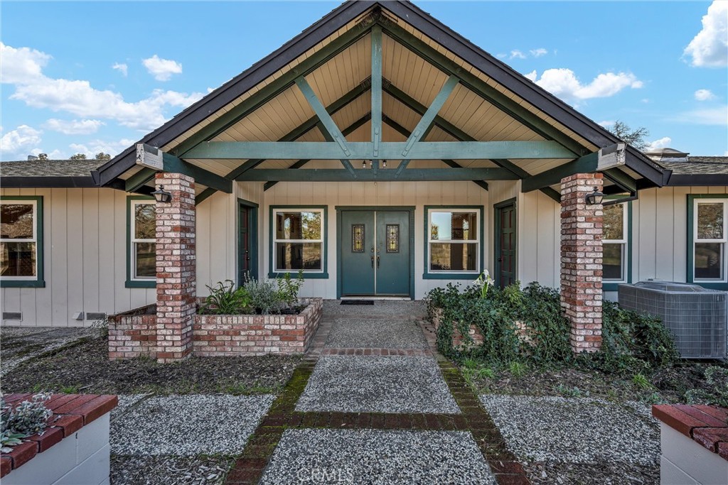 A property available for sale at 4962 Gaddy Lane, Kelseyville, CA 95451.