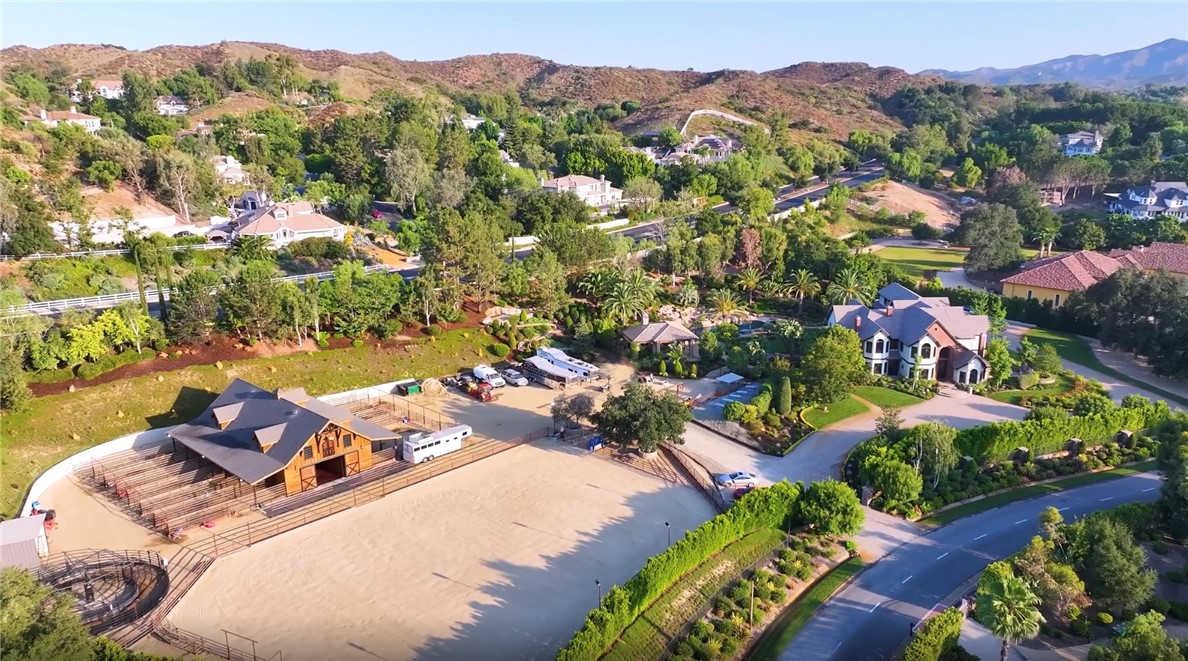 A property available for sale at 31372 Trigo Trail, Coto de Caza, CA 92679.
