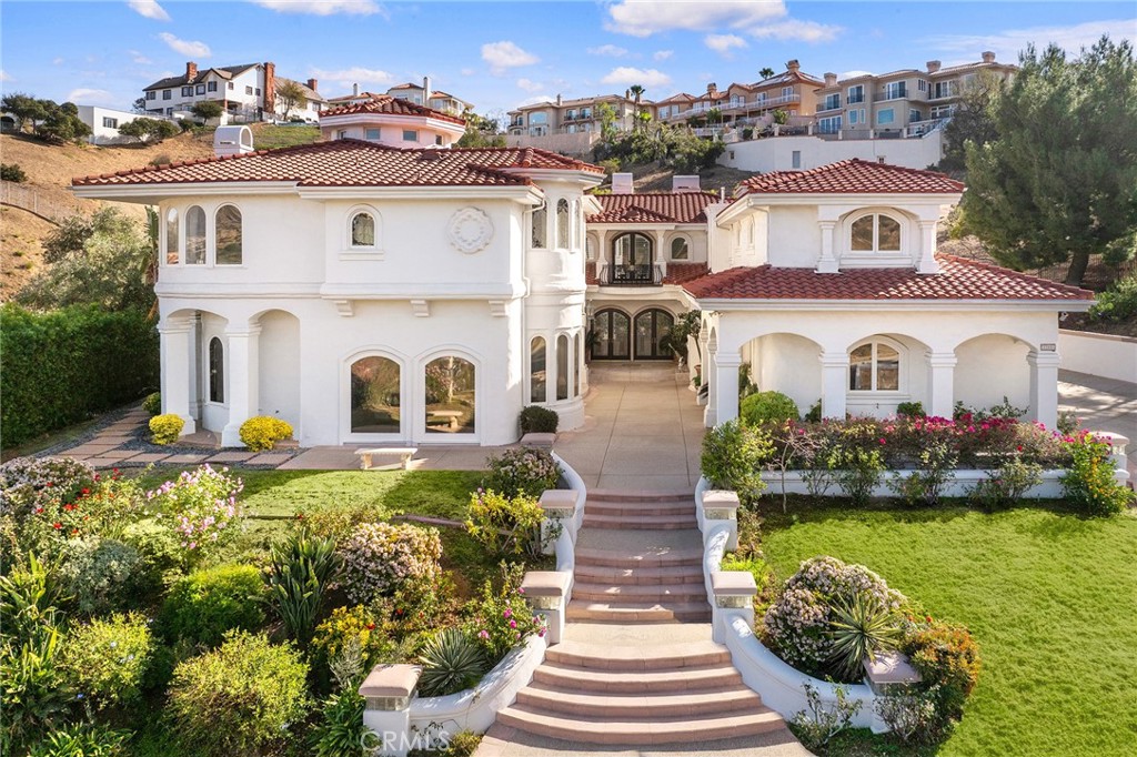 A property available for sale at 22558 N Summit Ridge Circle, Chatsworth, CA 91311.